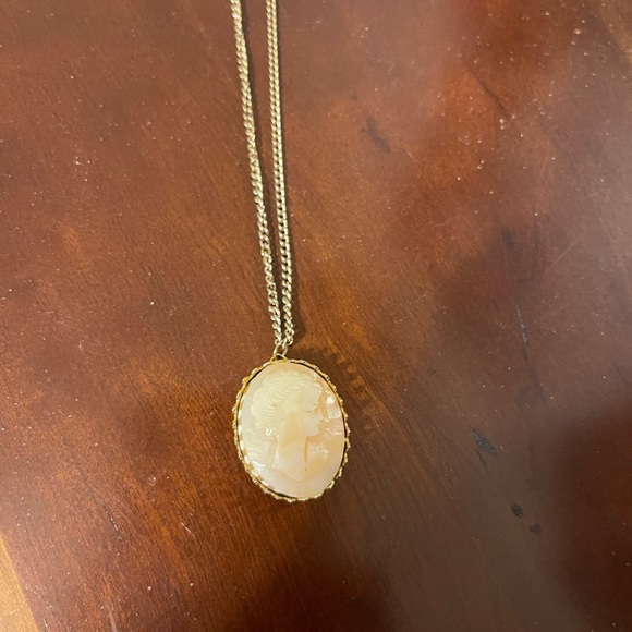 Peach Pendant w/ chain. - Picture 3 of 10